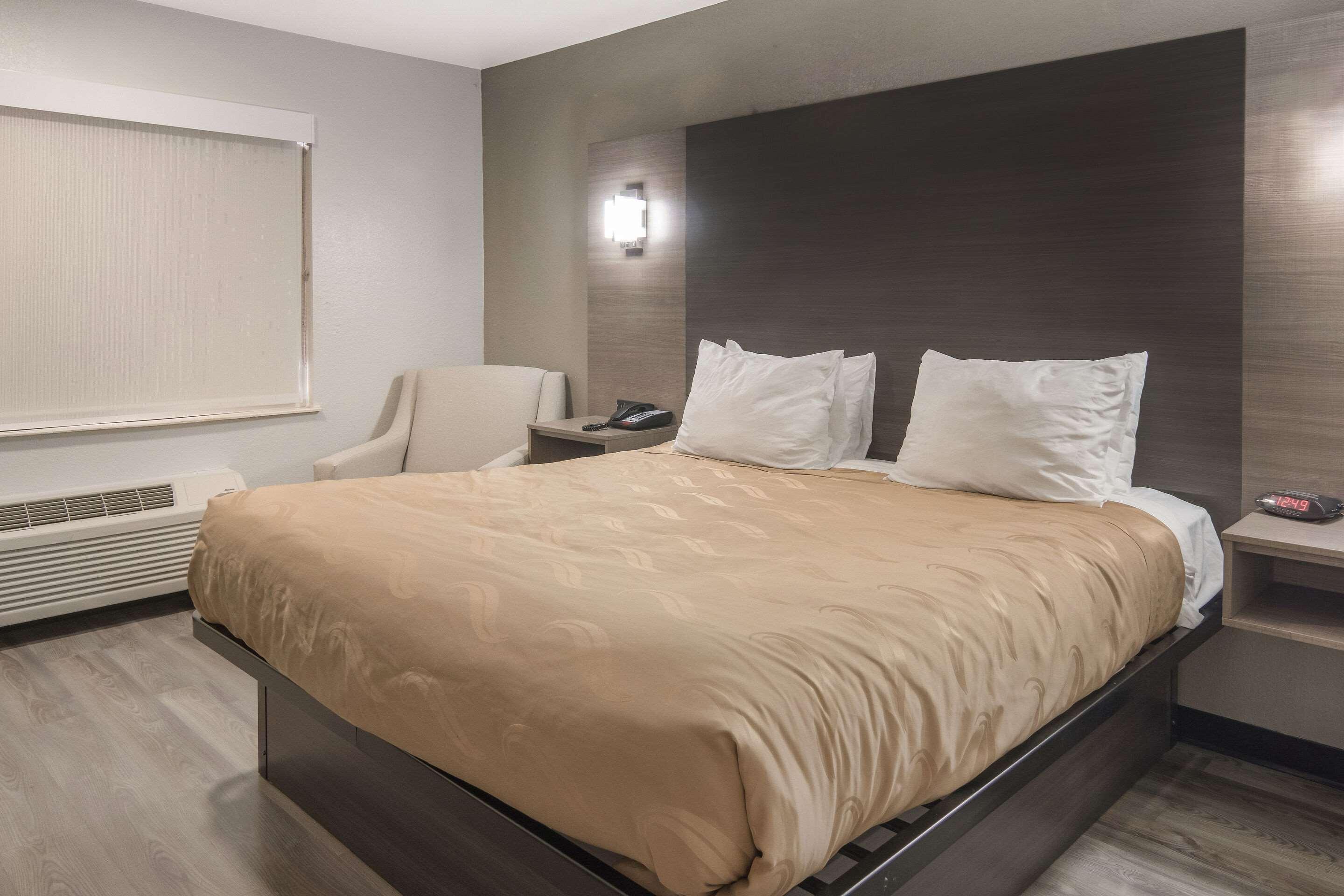 Quality Inn & Suites Fort Worth Buitenkant foto