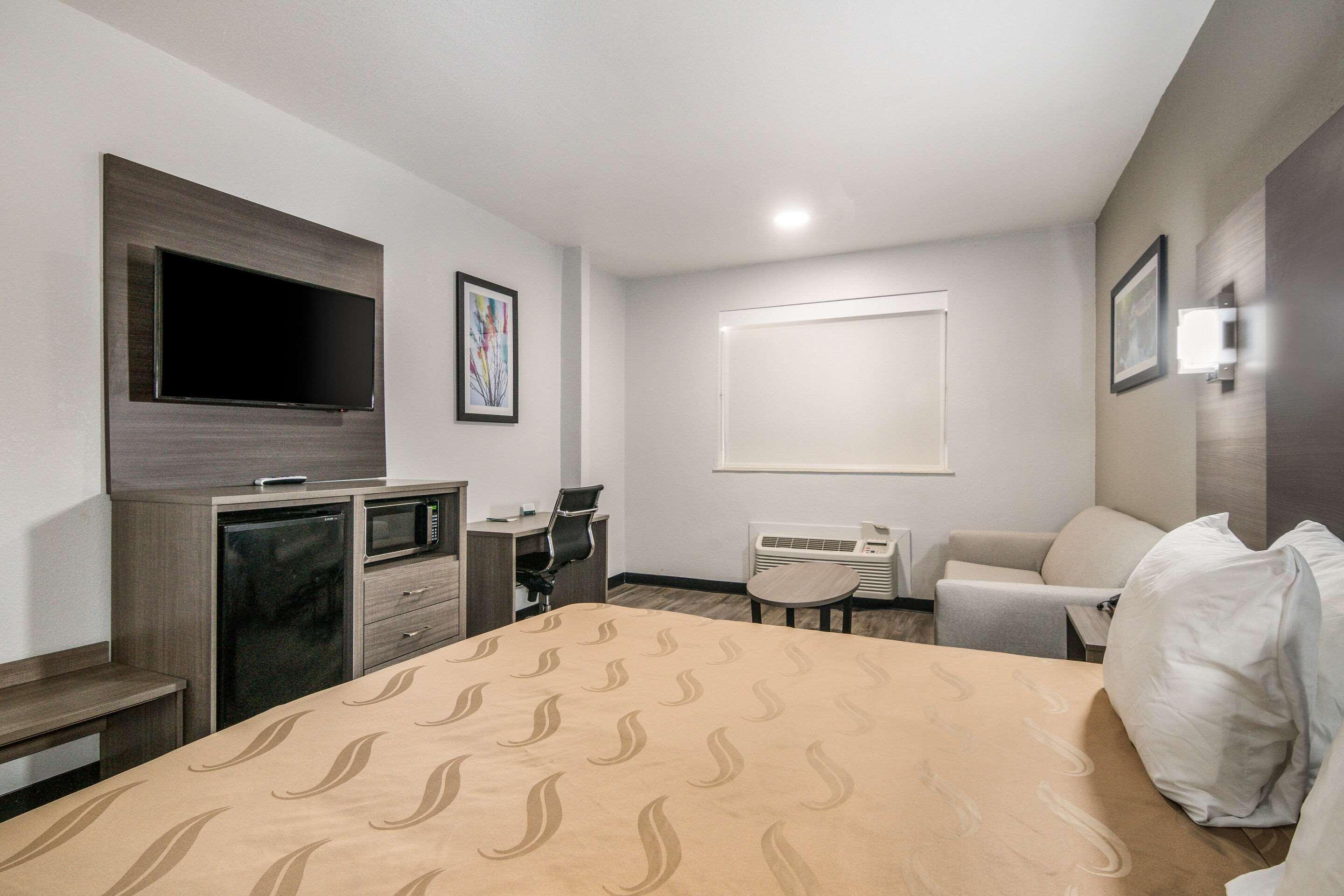 Quality Inn & Suites Fort Worth Buitenkant foto