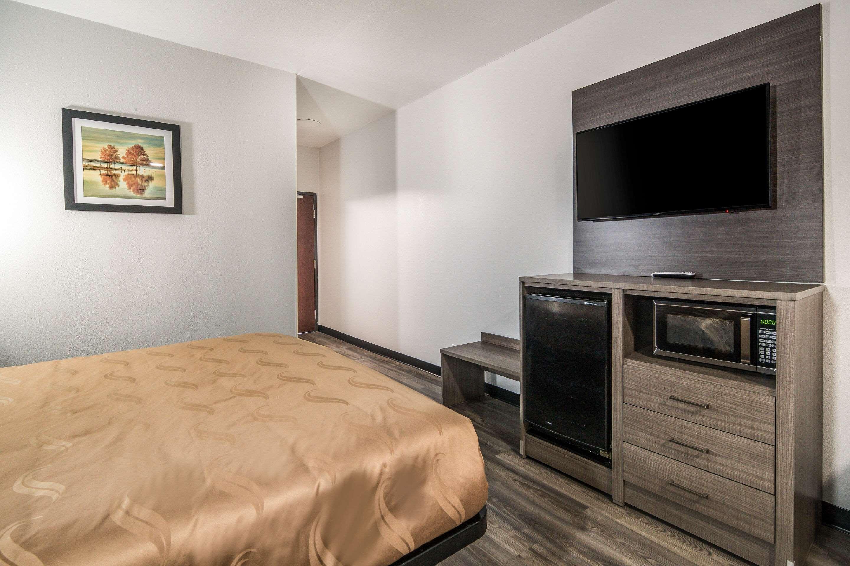 Quality Inn & Suites Fort Worth Buitenkant foto