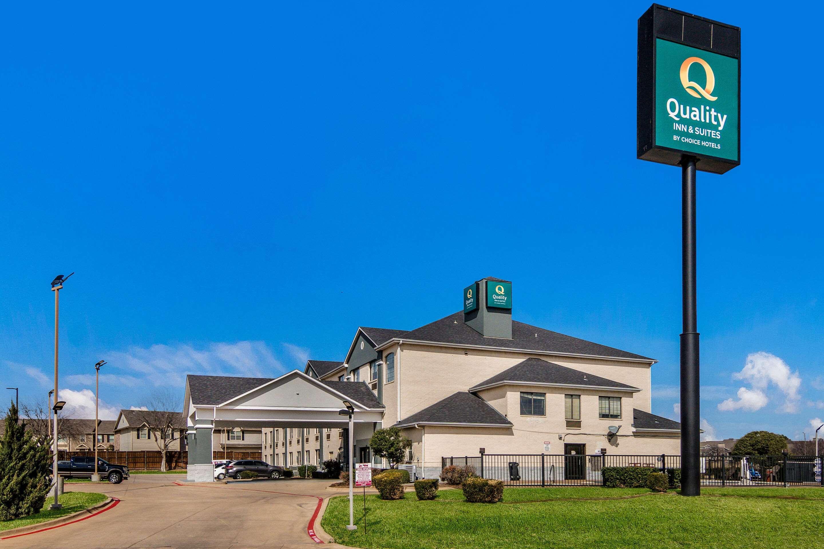 Quality Inn & Suites Fort Worth Buitenkant foto
