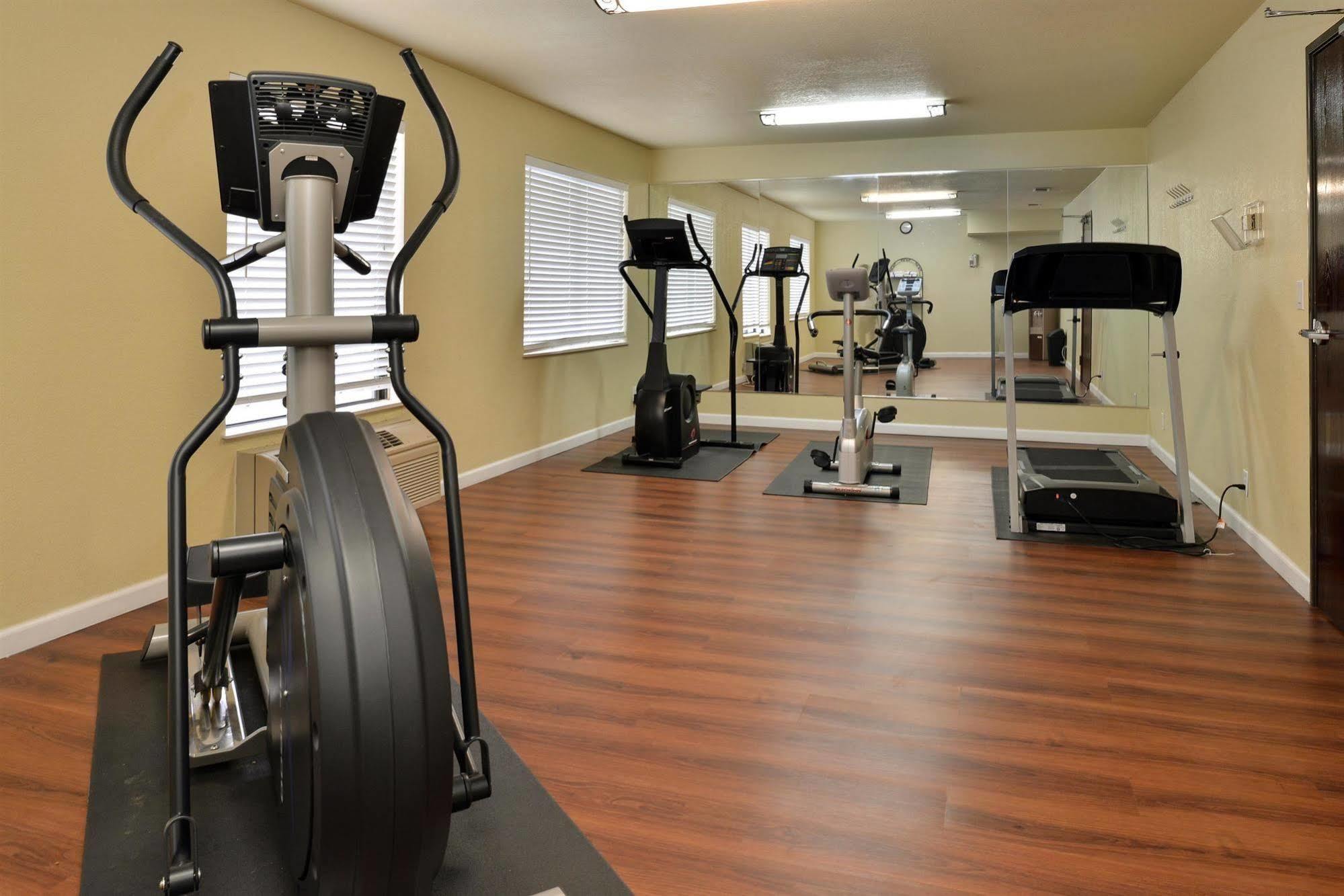 Quality Inn & Suites Fort Worth Buitenkant foto