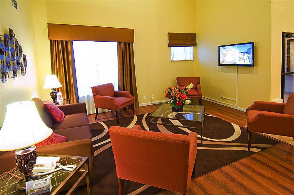 Quality Inn & Suites Fort Worth Buitenkant foto